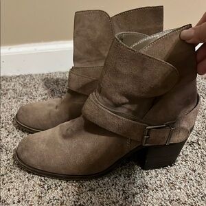 Women's Tan Ankle Boots